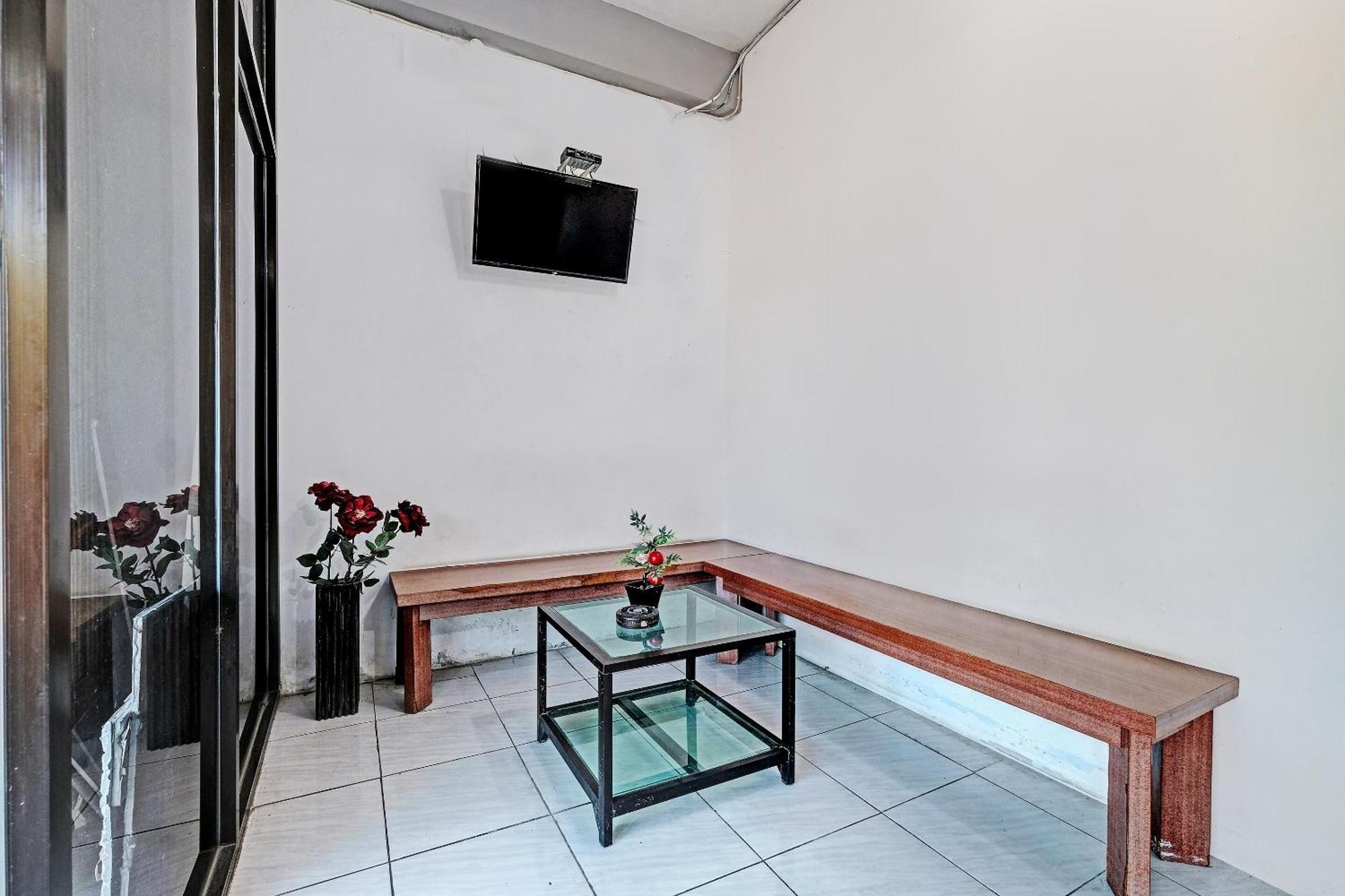 Collection O 92864 Mitra Residence Semarang Exterior foto